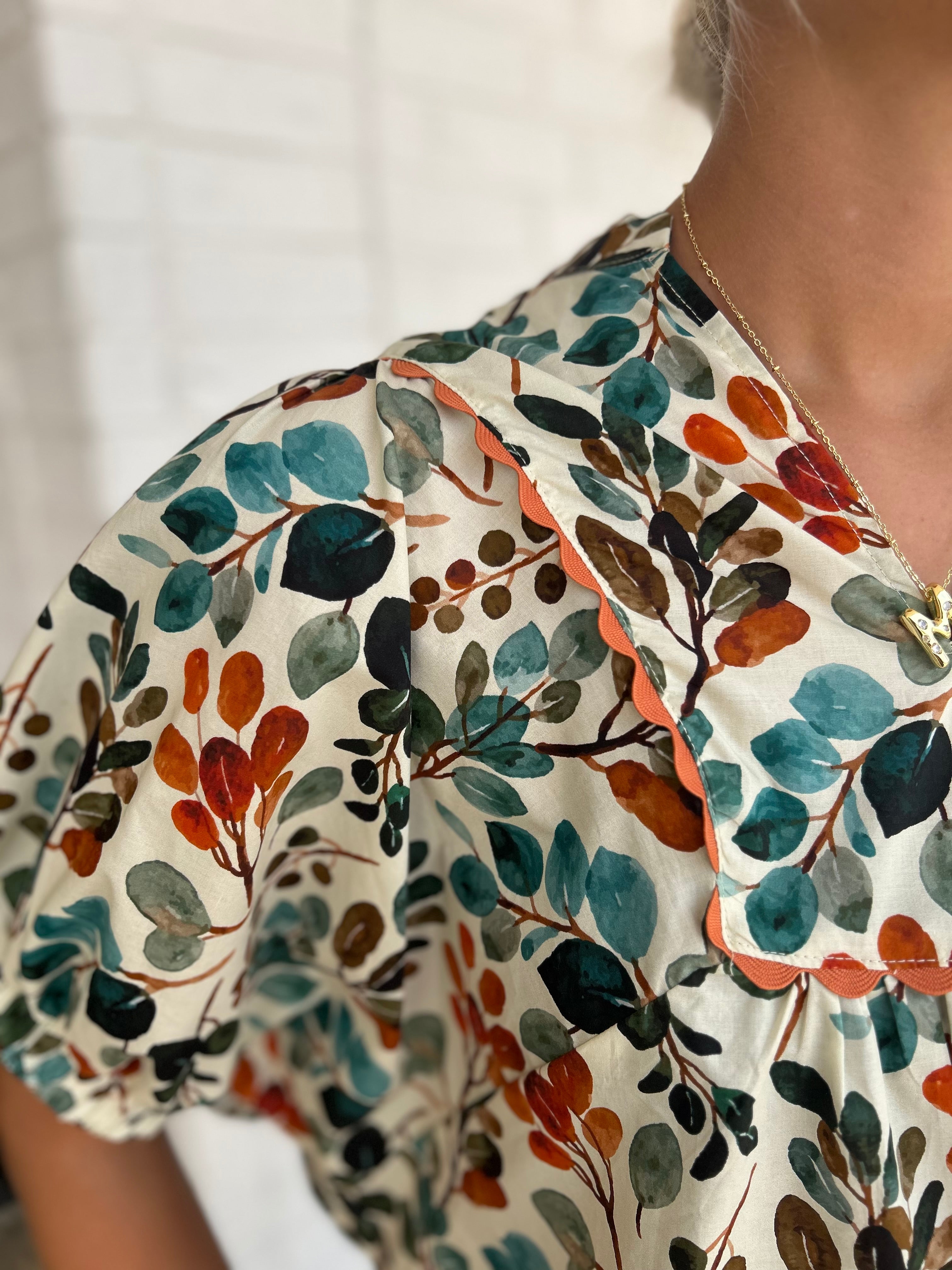 Botanical Print V Neck Dolman Contrast Trim SS Top