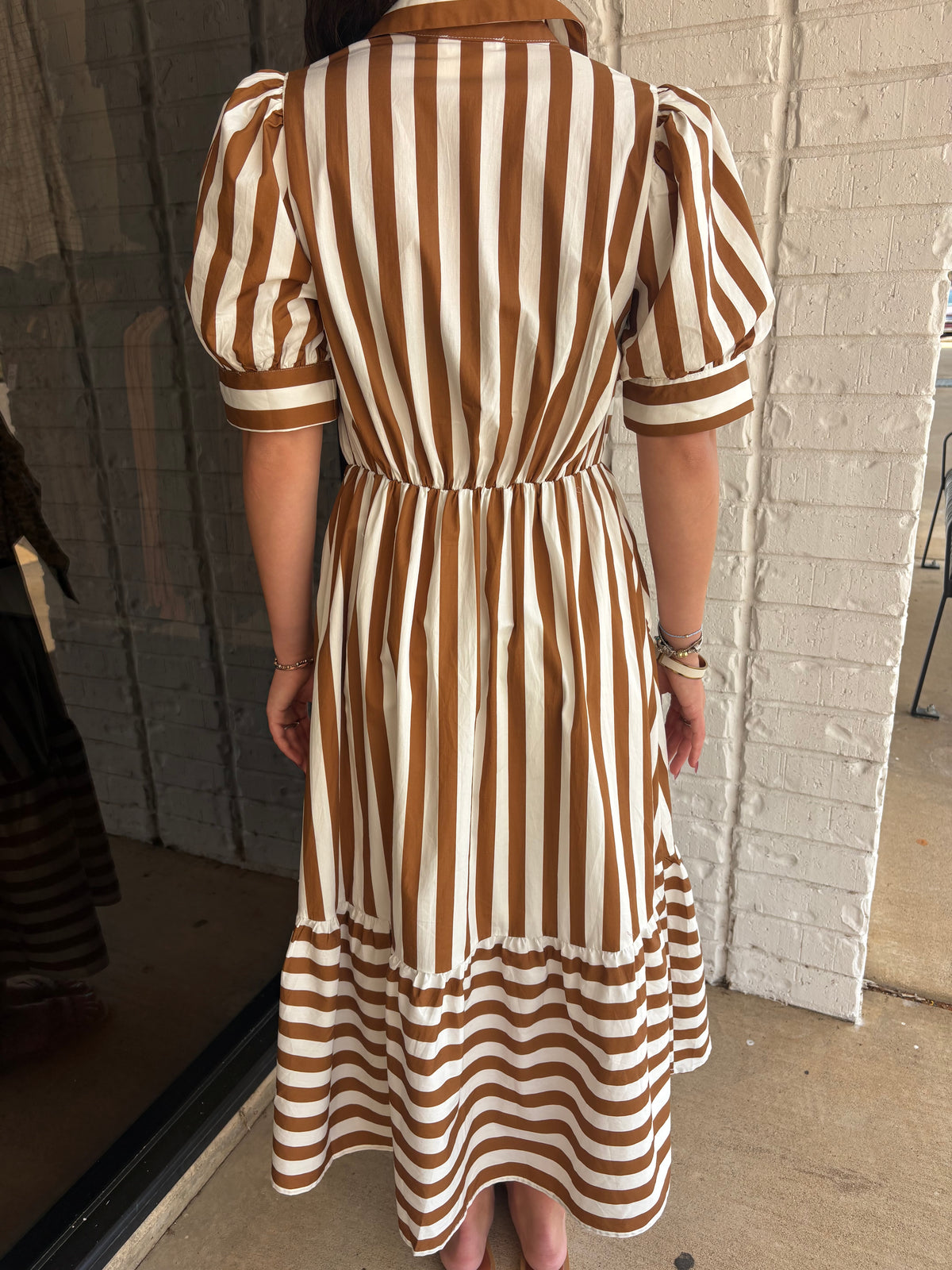 Entro Stripe Front Tie Midi Dress