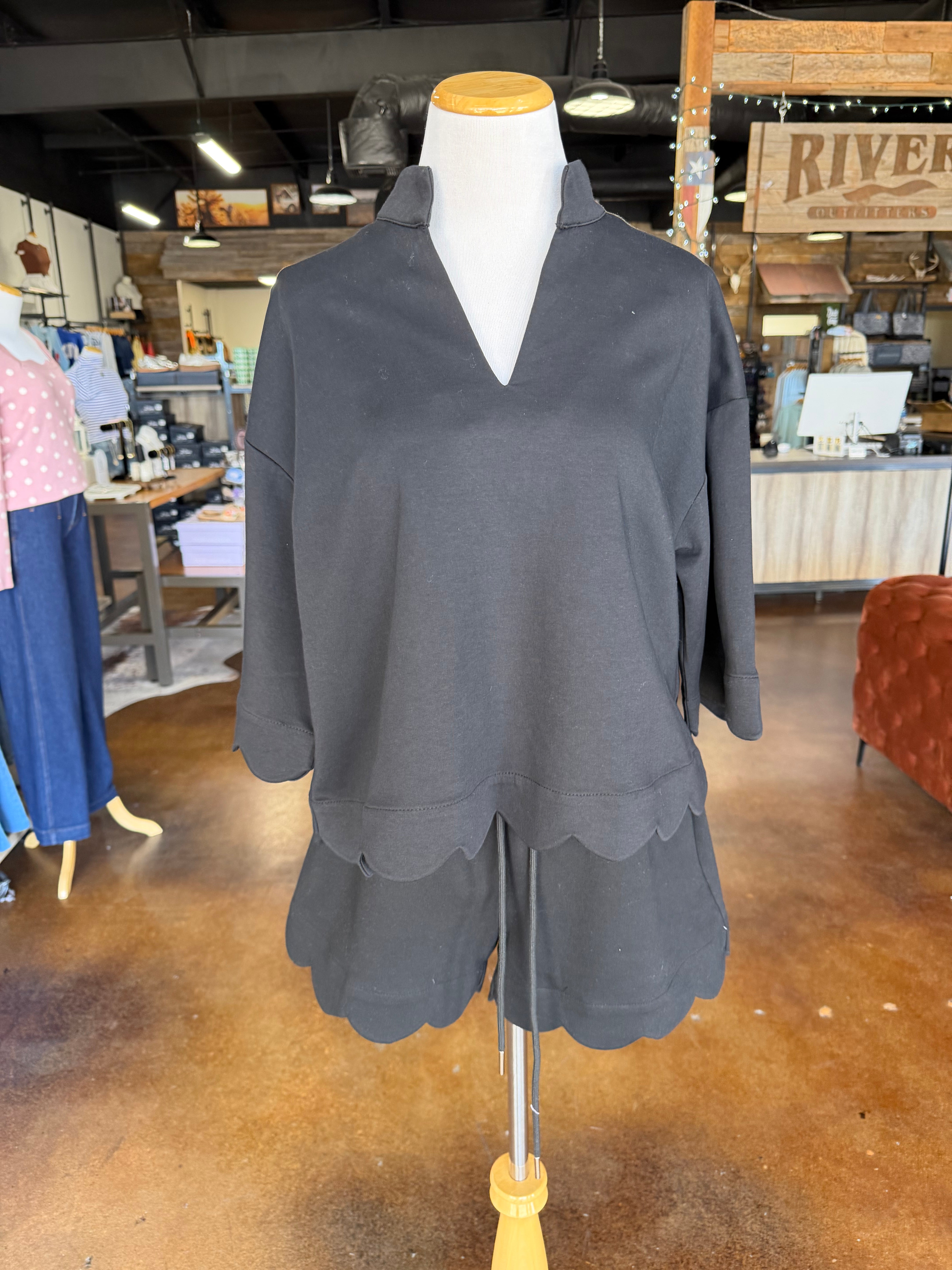 Entro Scalloped Shorts Sets