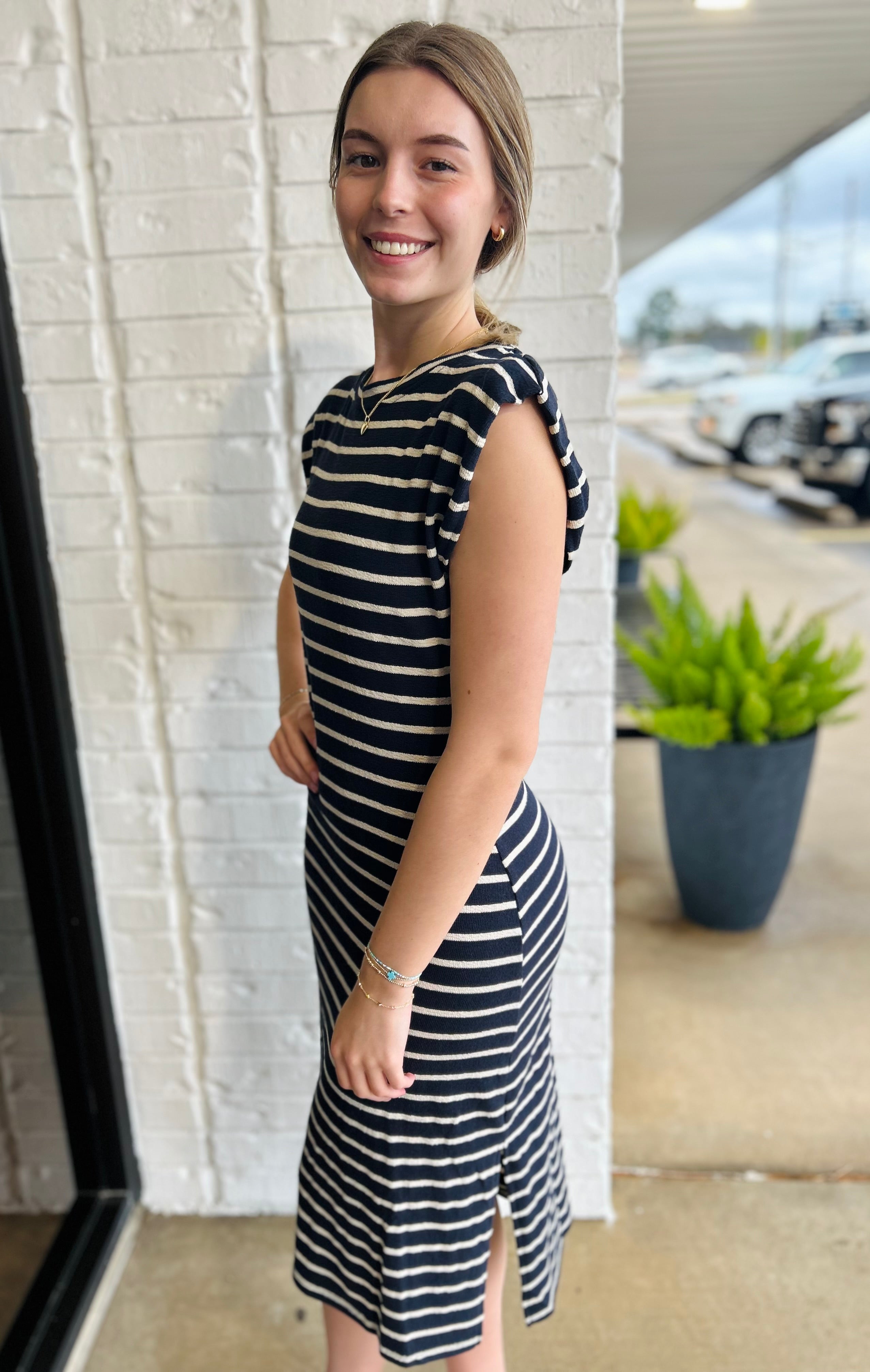 Eden entro Fitted Striped Maxi Dress